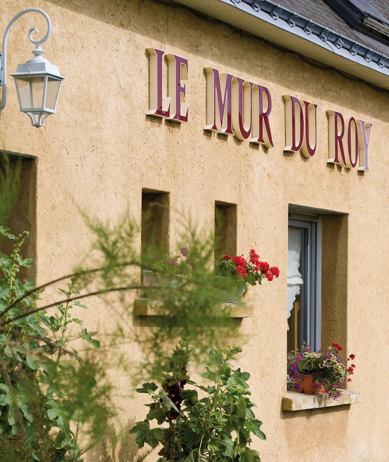 Hotel Restaurant Le Mur Du Roy サルゾー エクステリア 写真