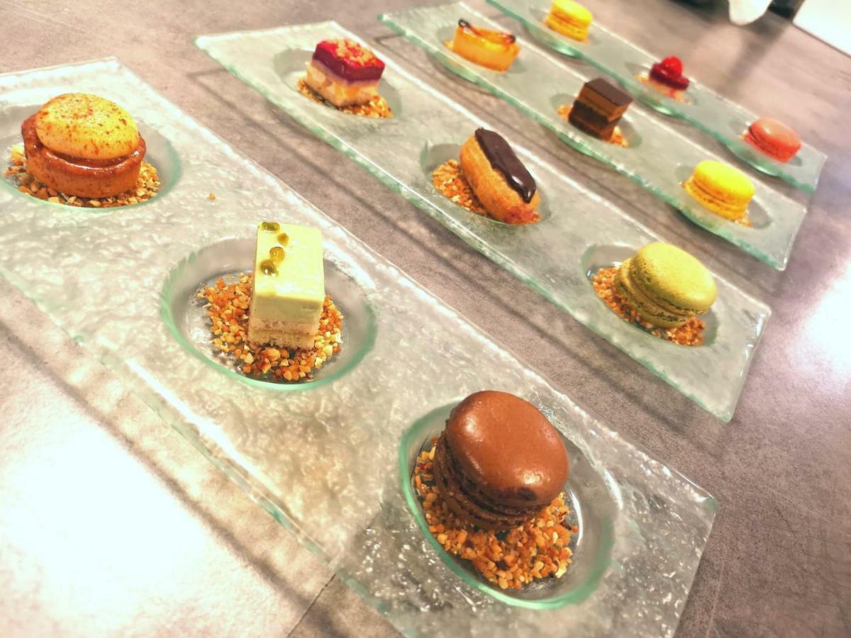 Hotel Restaurant Le Mur Du Roy サルゾー エクステリア 写真